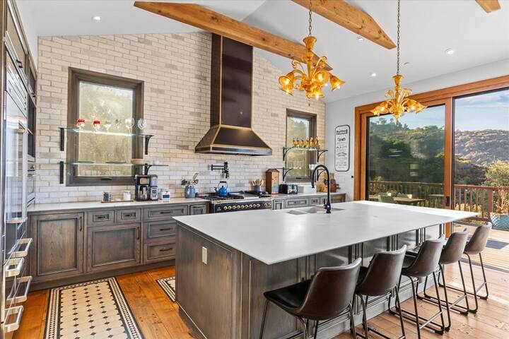 Magical Topanga Estate gallery image 4