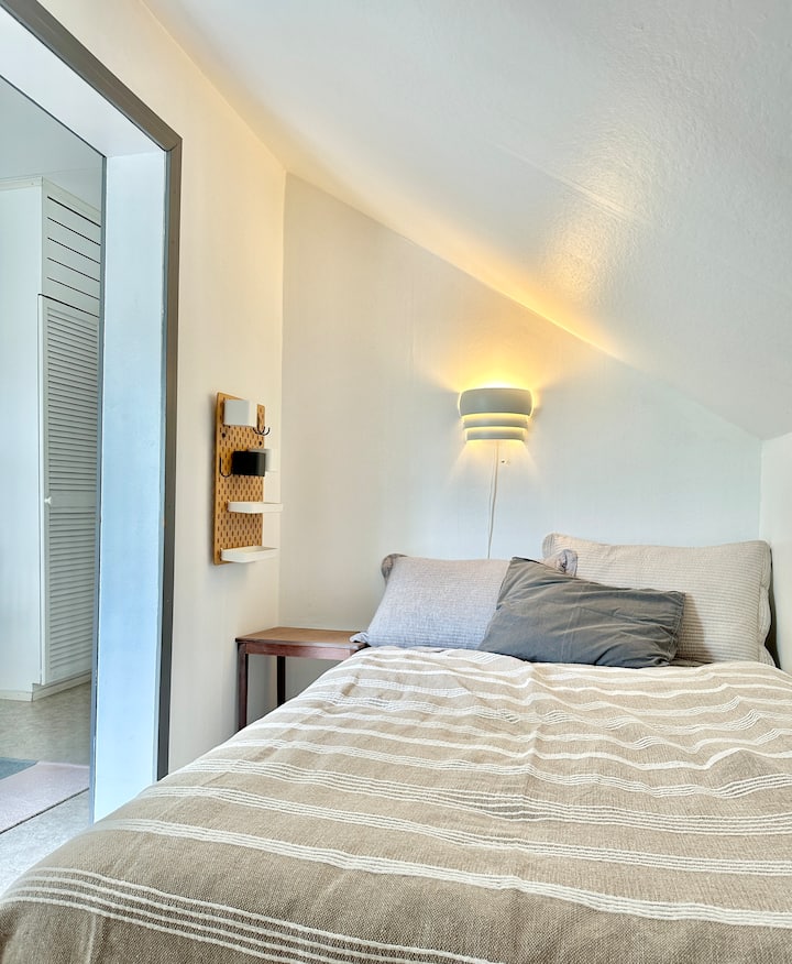 Брачен кревет (широк 120 см)