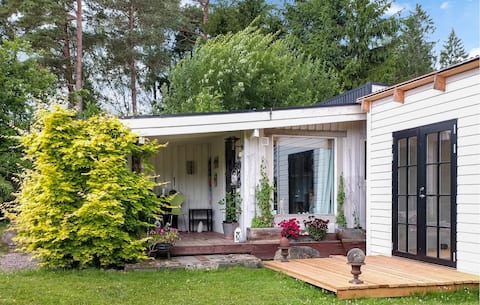 Nice home in Härryda with WiFi