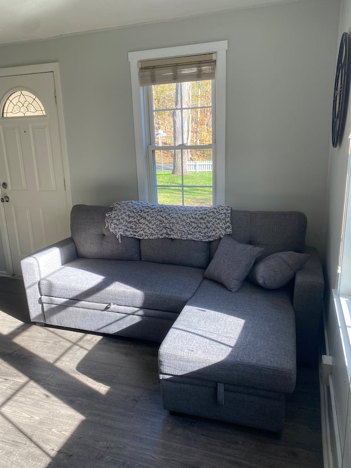 The Quiet Cottage - Urban Nature 3 Bedroom - Kalamazoo, MI