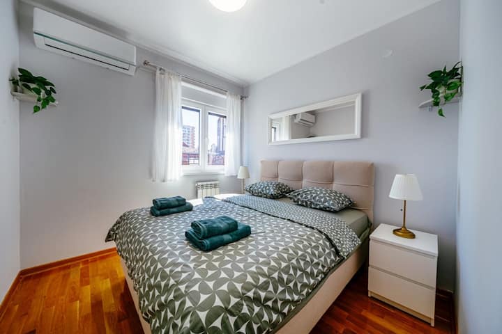 Penthouse Apartments With Serbian Decor photo