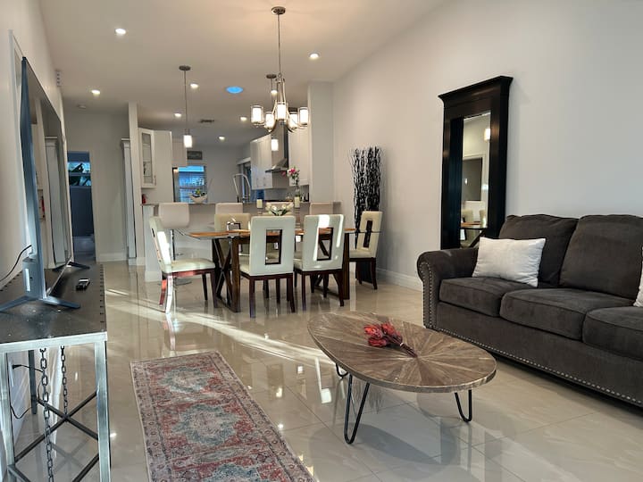 Sunseeker Retreat - Near Beach & Dinning - Boca Ratón, FL
