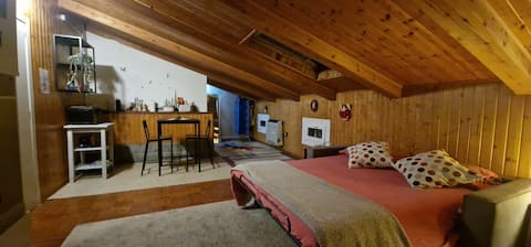 Cozy Room on Via Vandelli.