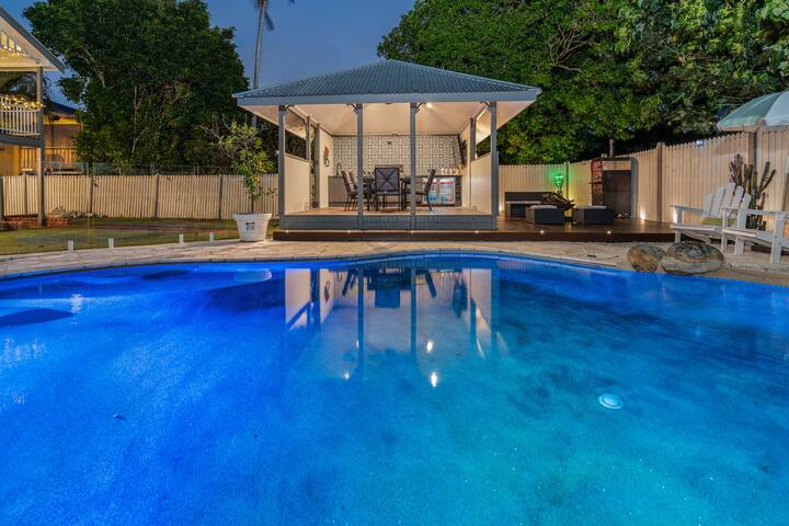 Spacious 5-bed Queenslander, 200m to CityCat gallery image 4