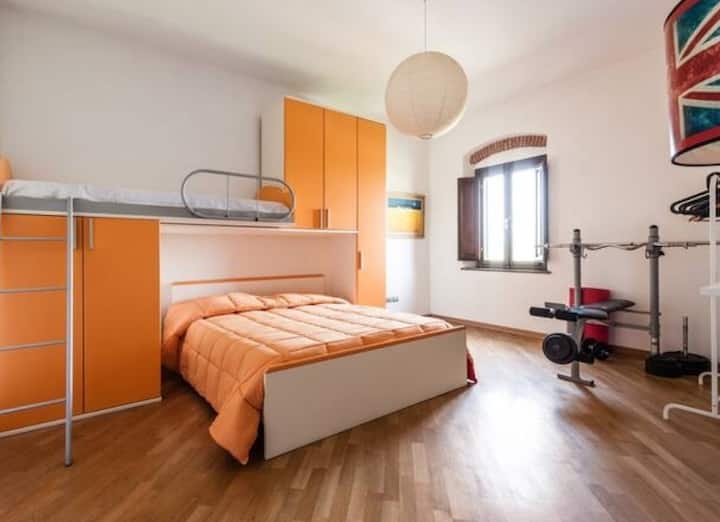 manželská posteľ s poschodovou posteľou 