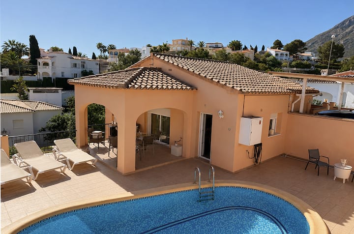 Villa Con Vistas Al Mar Y Montaña. - Dénia