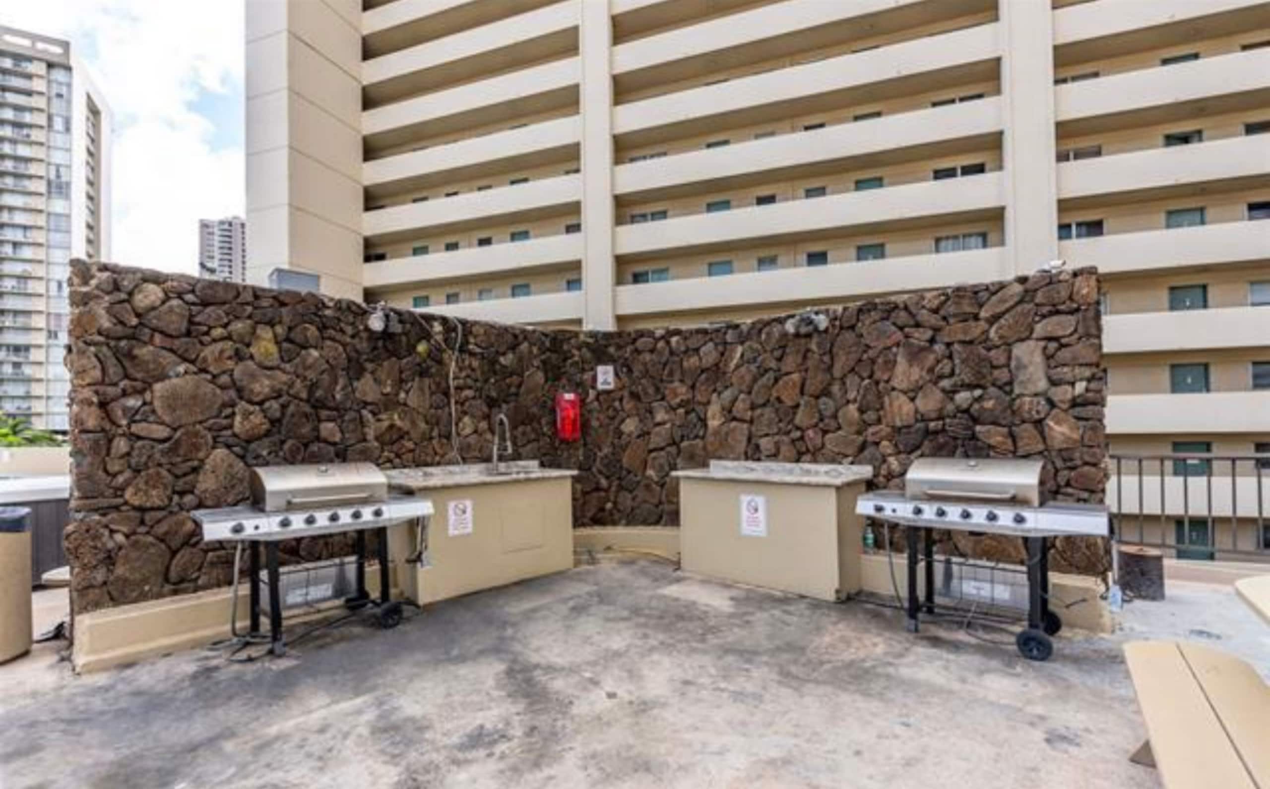 Waikiki Studio&Ocean View&Walk to Beach&Renovated - Image 16