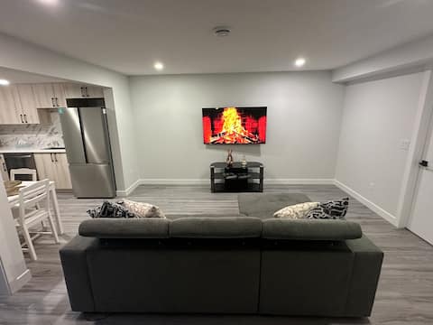 Successful Airbnb property: Basement Suite with Private Entr in Walden