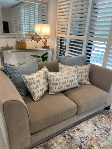 Coastal Luxe on Hastings Street gallery image 2