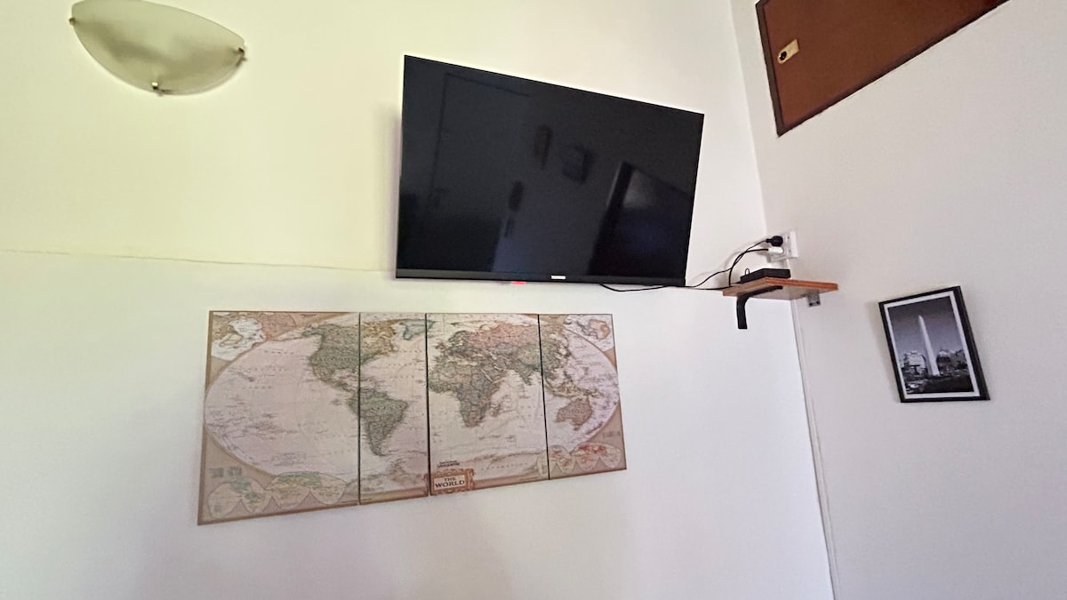 Airbnb performant: PH house, garden, barbecue and garage. Unicenter area à Buenos Aires