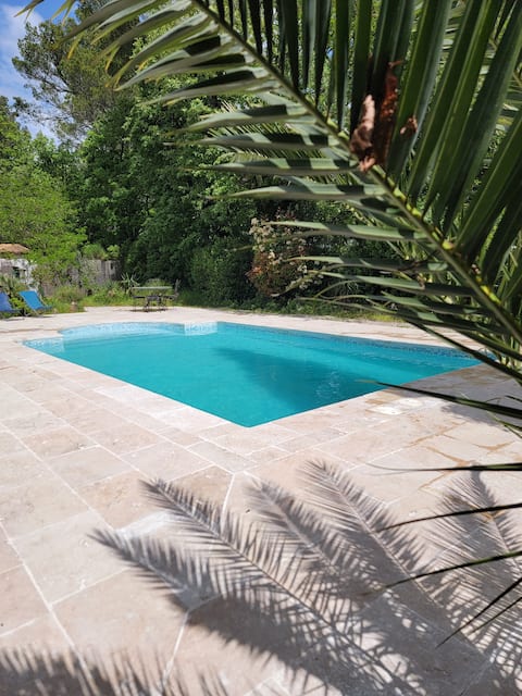 Small villa with exclusive heated pool