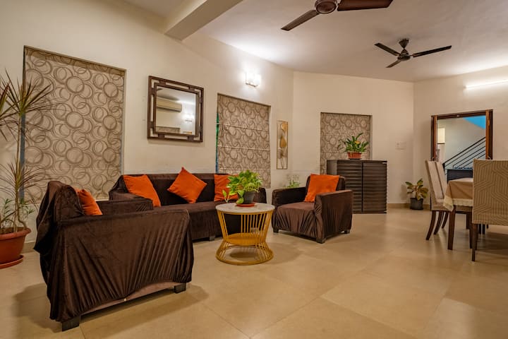 Living room image 1