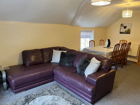 Top Airbnb: Red Lion Flat in Norfolk