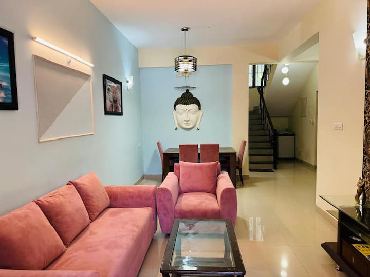 Living room image 2