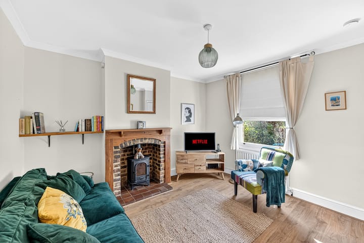 Charming House • Free Parking • Wifi • Smart Tv - Bicester