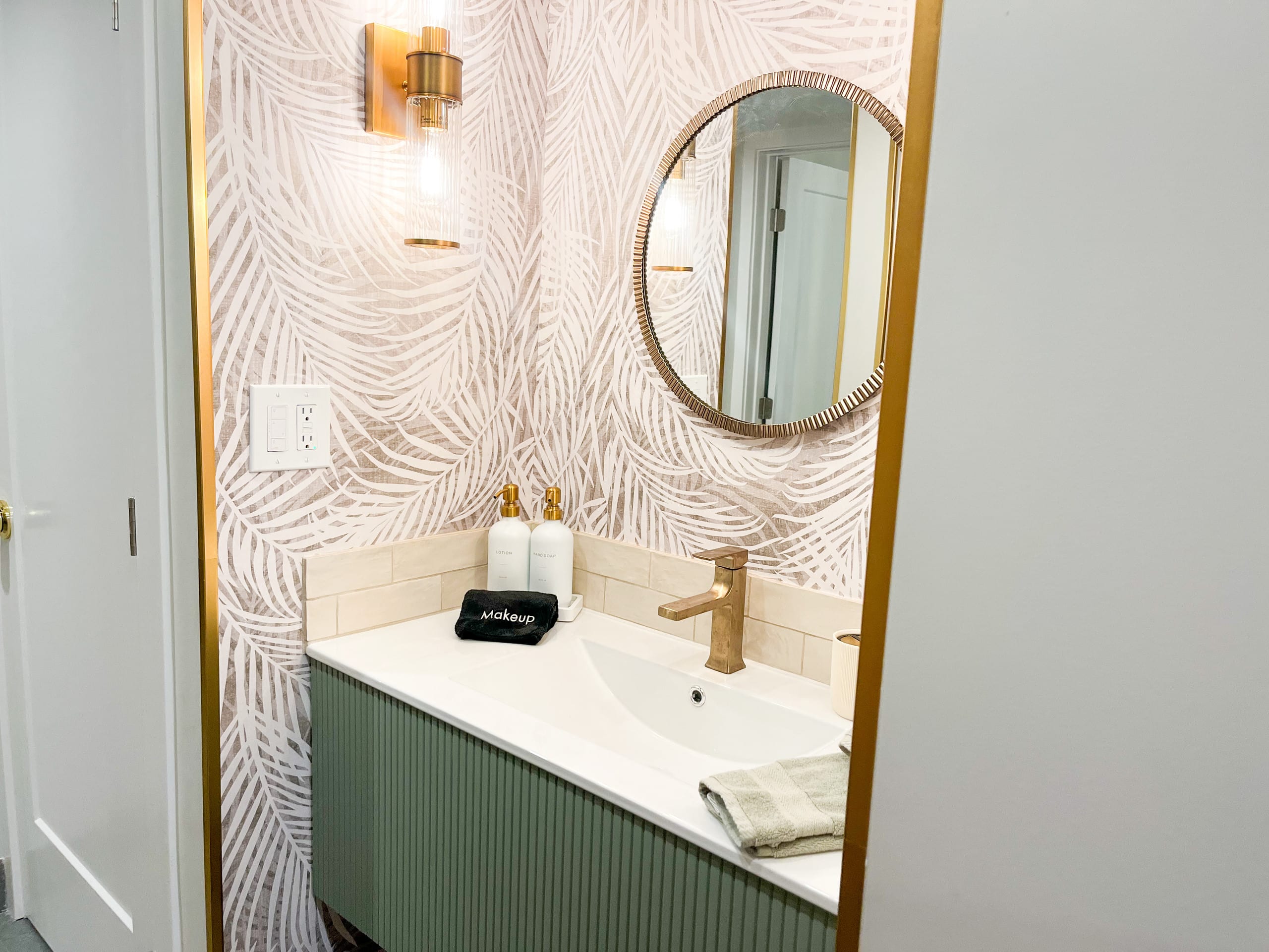 Condo in Lahaina · ★5.0 · 1 bedroom · 1 bed · 1 bath - Image 27