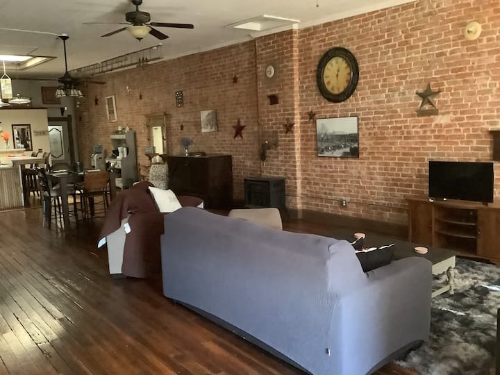 Jamison Loft - Glenwood, IA