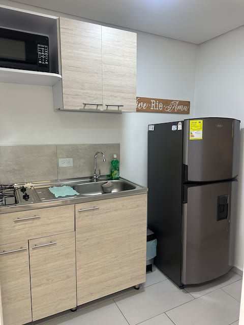 Popular Airbnb listing: Comfortable and centrally located studio apartment in Cali Apt 202 in Eucarístico