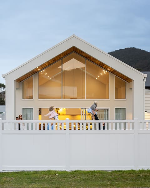 Sol. at Sisters Beach - 
Luxury Accommodation