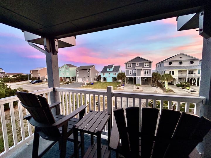 Ocean View • Steps To Beach • End-unit Privacy - Oak Island, NC