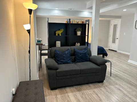 Successful Airbnb property: Private Newly Renovated Studio, Separate Entrance in Lawrenceville
