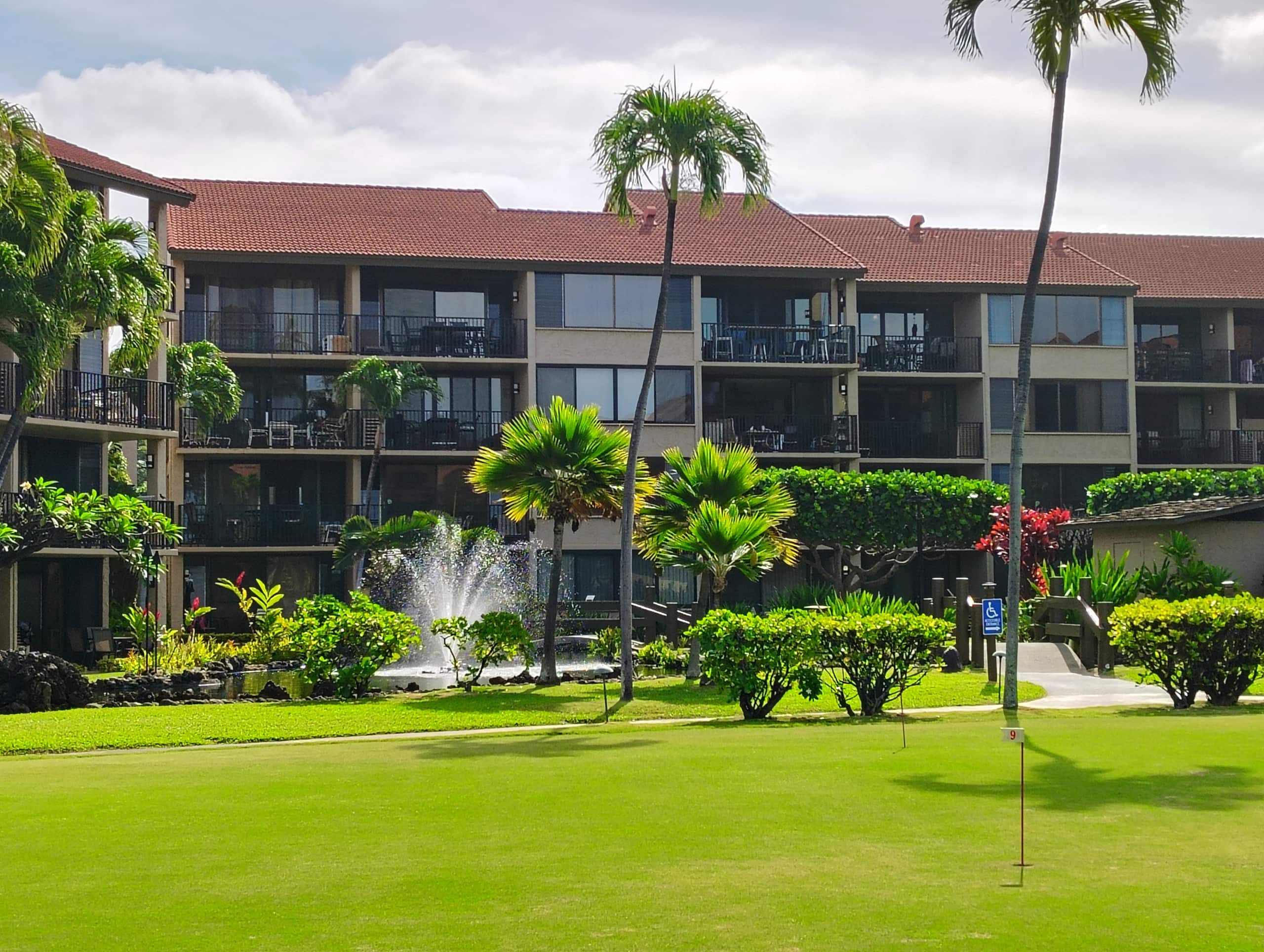 Condo in Lahaina · ★4.86 · 1 bedroom · 1 bed · 1 bath - Image 22