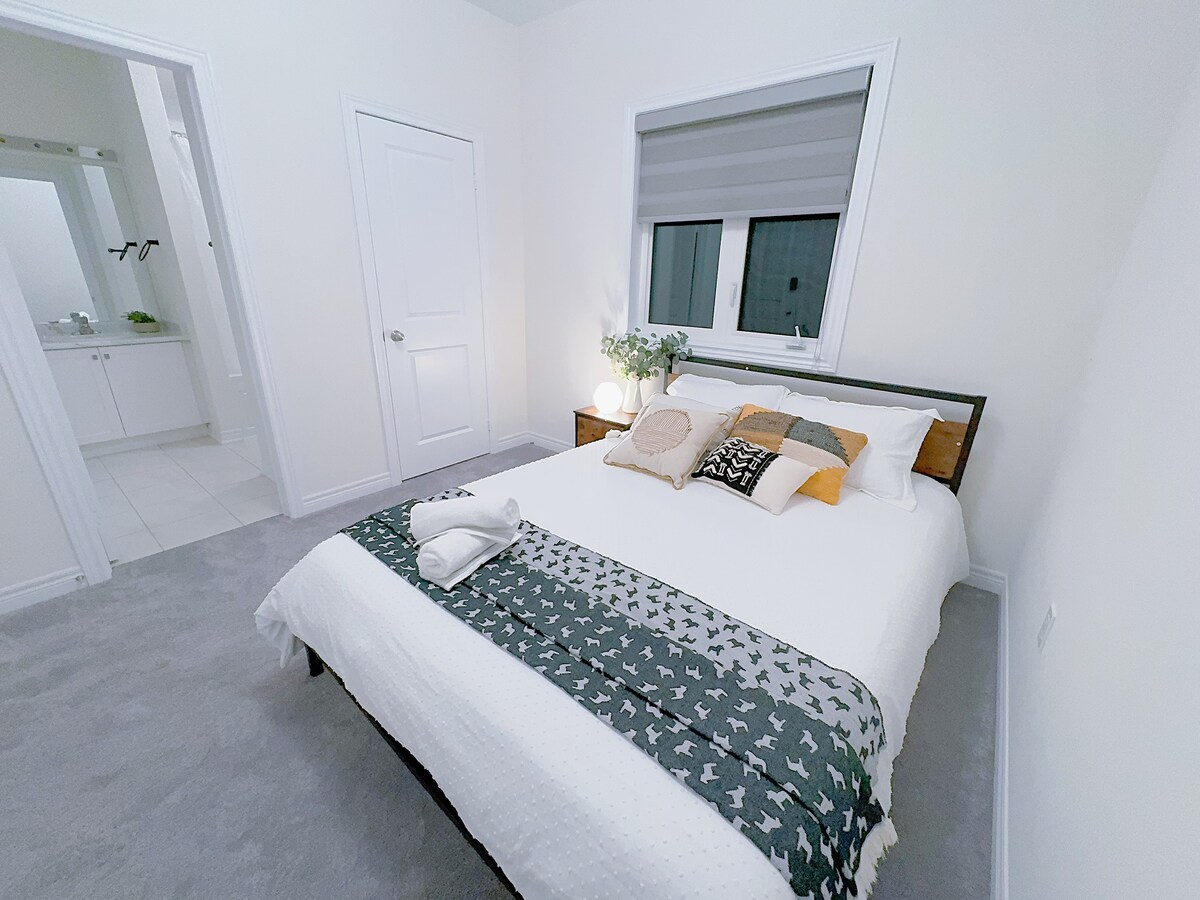 Stouffville Peaceful Queen SizeBR2 w Private Bath Houses for Rent in WhitchurchStouffville
