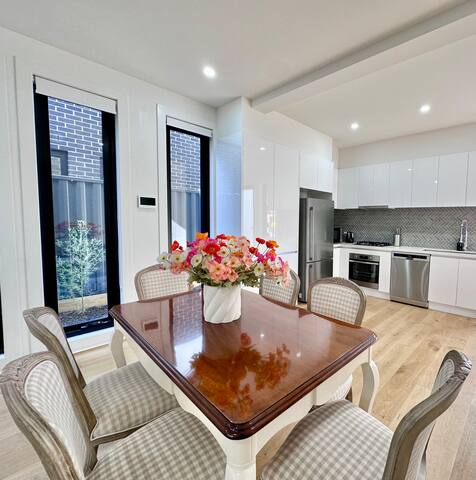 Poppy House – New 3bdr/2bath