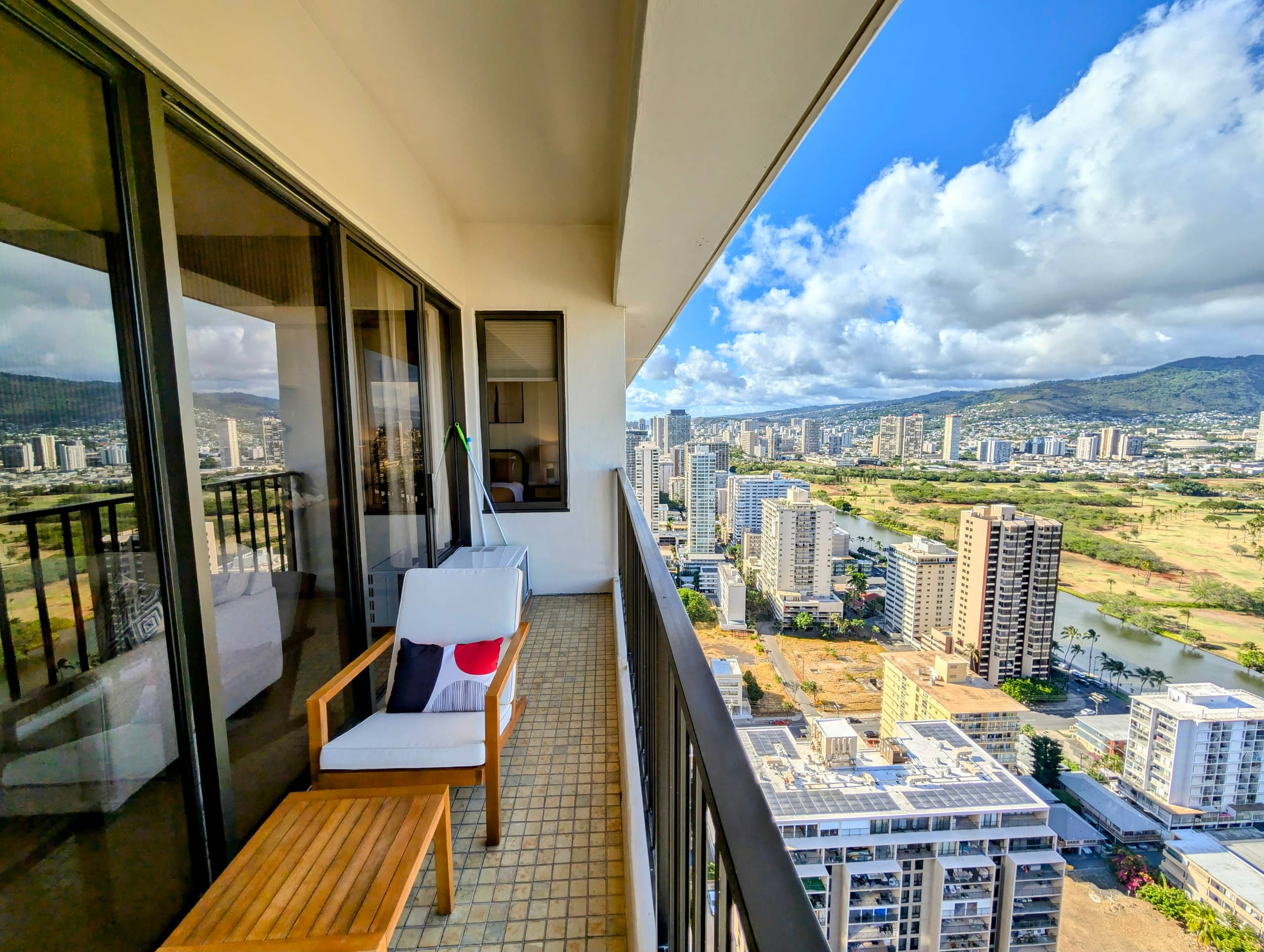 Condo in Honolulu · ★4.96 · 1 bedroom · 2 beds · 1 bath - Image 16