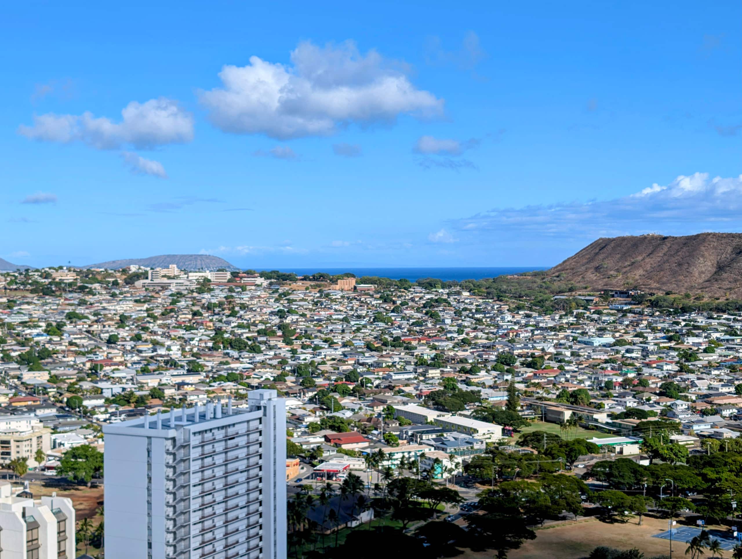 Condo in Honolulu · ★4.96 · 1 bedroom · 2 beds · 1 bath - Image 17