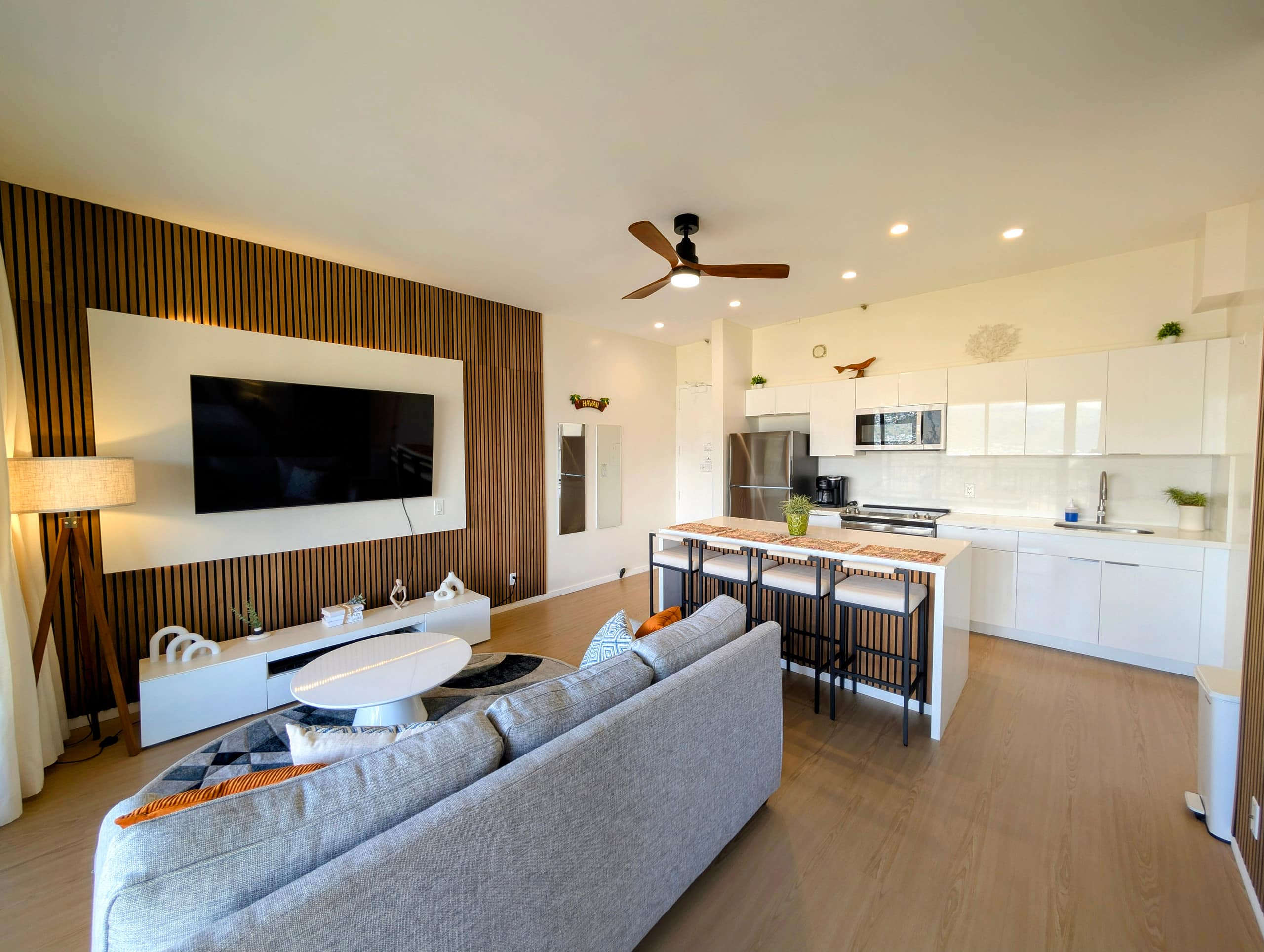 Condo in Honolulu · ★4.96 · 1 bedroom · 2 beds · 1 bath - Image 2