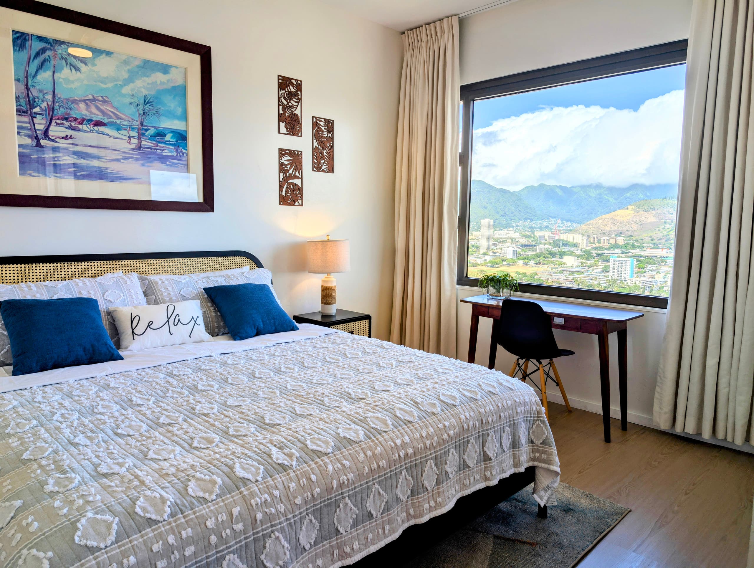 Condo in Honolulu · ★4.96 · 1 bedroom · 2 beds · 1 bath - Image 8