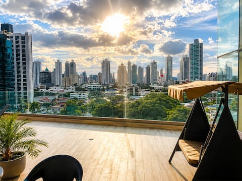 Top-earning Airbnb listing in Parque Lefevre, 2 bedrooms