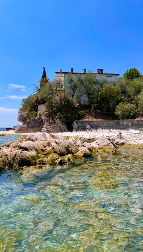 Cigno Bianco Vacation Home - with beach -