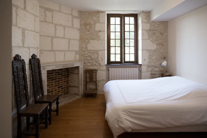 Spavaća soba s 1 bračnim krevetom i