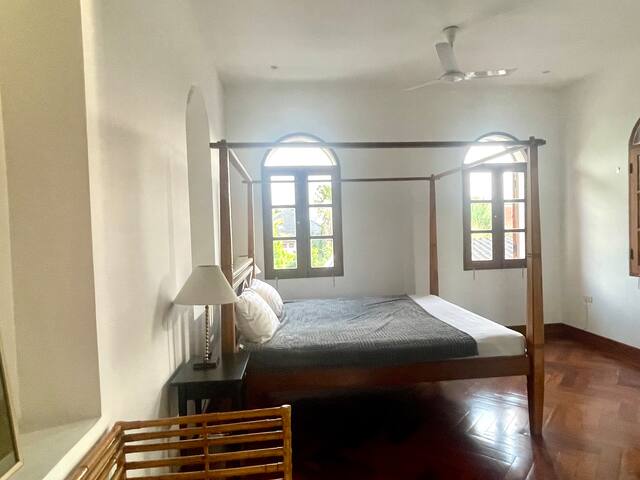 Sukhumvit Luxury Pool Retreat 曼谷素坤逸花园泳池别墅 gallery image 5