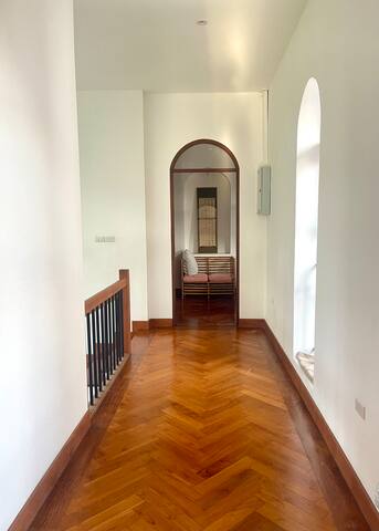 Sukhumvit Luxury Pool Retreat 曼谷素坤逸花园泳池别墅 gallery image 3