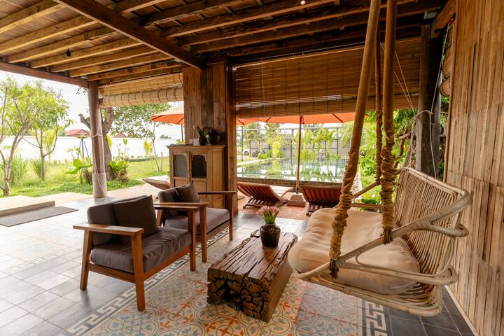 Wooden Rural Villa With Big Swimming Pool - Cambodia