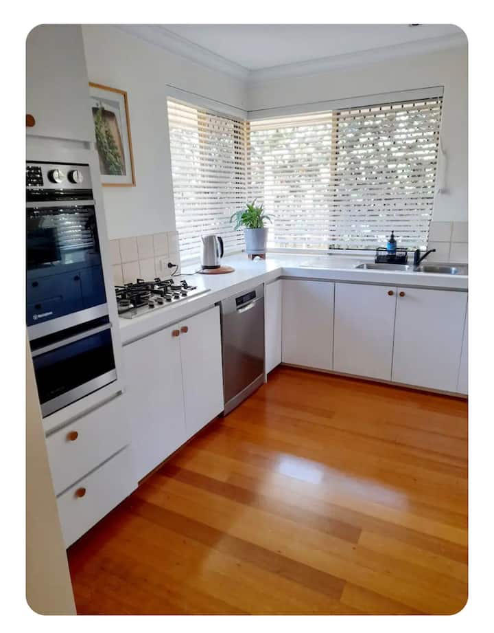 Beautiful private house hidden in the city