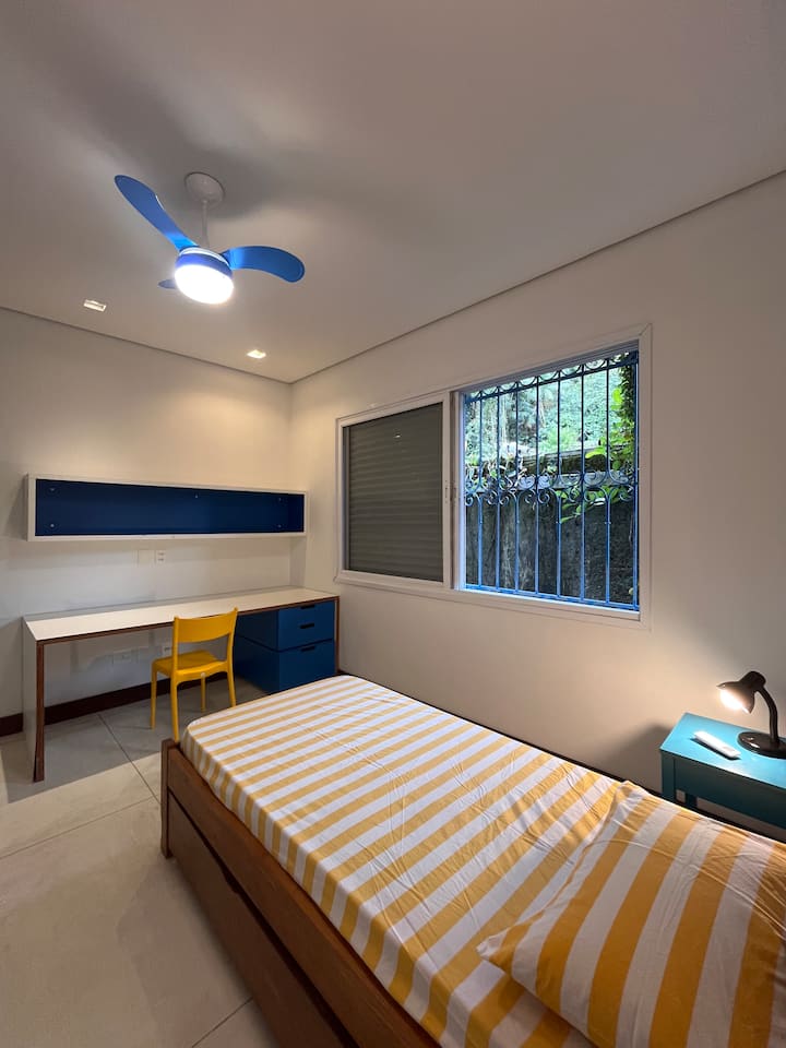 საძინებელი 1