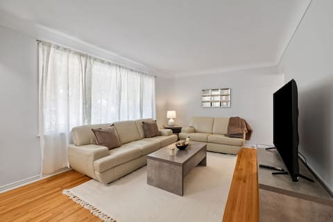 Top Airbnb: Perfect stay! 4 BDR in East End in Riverside