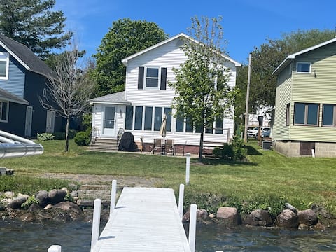 Updated Waterfront Home & Pier on Northshore