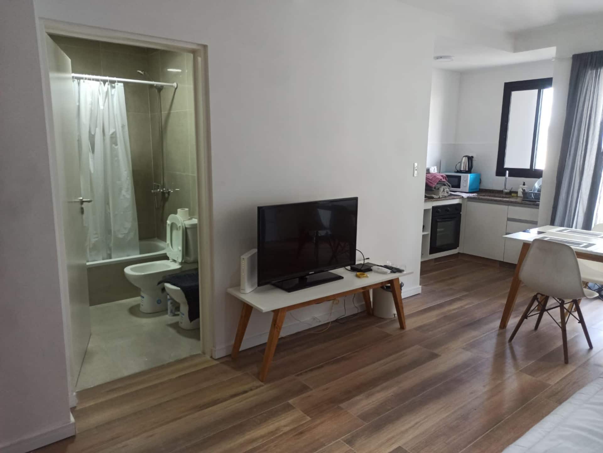 Apartment with a pool and gym