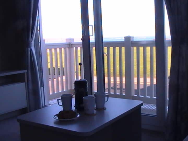 “Rose View” - Fabulous Sea Views 8 Berth - Filey