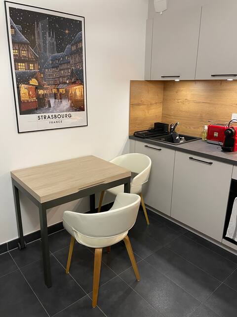 Airbnb performant: Modern Apartment with View in Strasbourg à Neudorf Musau