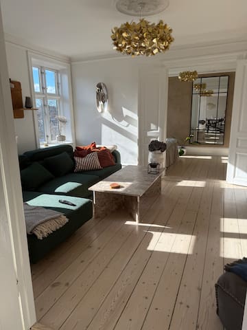 Elegant & stor lejlighed på Indre Østerbro