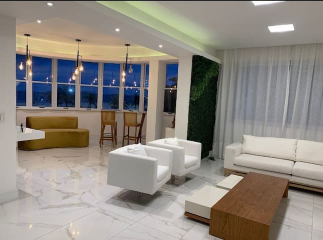 Amazing ! 3 Quartos frente mar