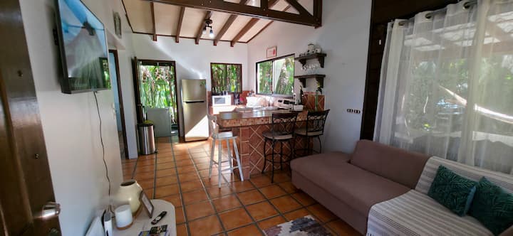 Casa Sol · Large Pool · 5 Min From Downtown - La Fortuna