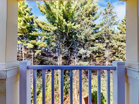 1 Month Minimum | Exec 3BR+Loft | Ravine View