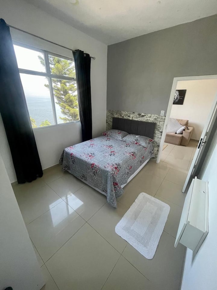 Reposez-vous dans cette chambre confortable et réveillez-vous  avec une vue imprenable .
